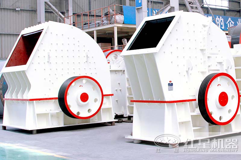 對比傳統(tǒng)錘破，一次成型單段錘破碎石強、出料更好