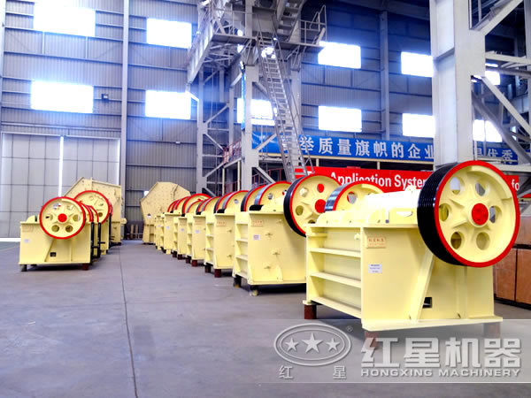 不同規(guī)格下的高產顎式破碎機