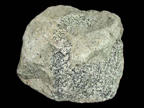 乘載著全套流動(dòng)破碎篩分機(jī)，小小的石頭實(shí)現(xiàn)了大大的夢(mèng)想