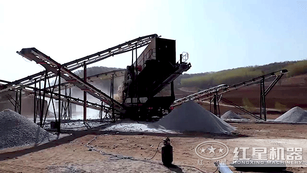 柴油小型流動(dòng)石子破碎機(jī)價(jià)格多少錢？產(chǎn)量是多少？