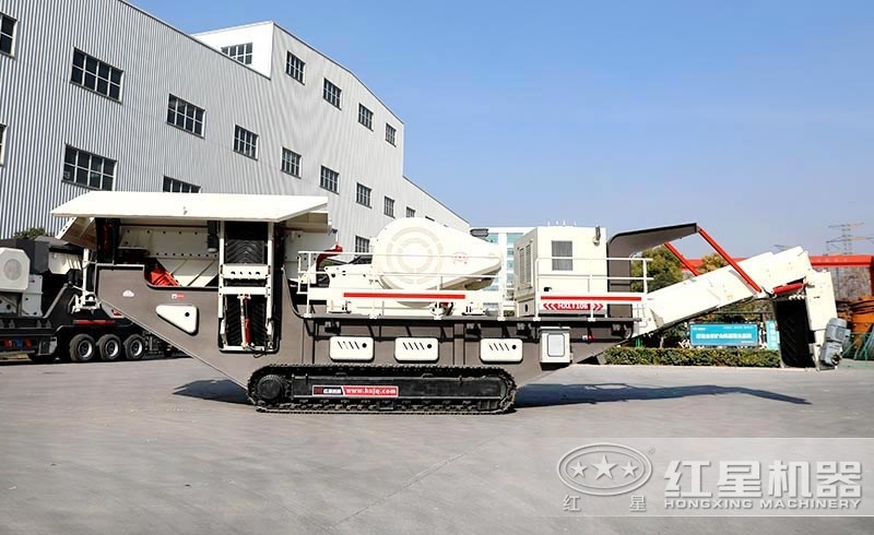 大型采石場(chǎng)用以柴油為動(dòng)力的履帶破碎機(jī)更高產(chǎn)、環(huán)保
