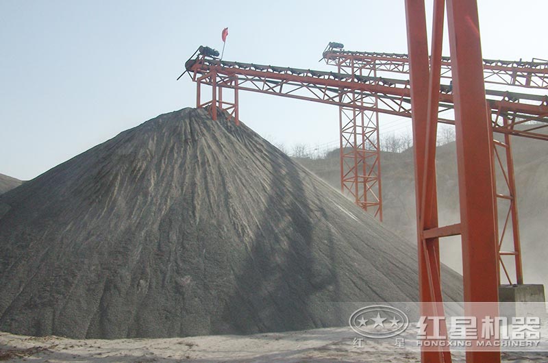 沙場專業(yè)磨砂機，移動的更高產(chǎn)環(huán)保
