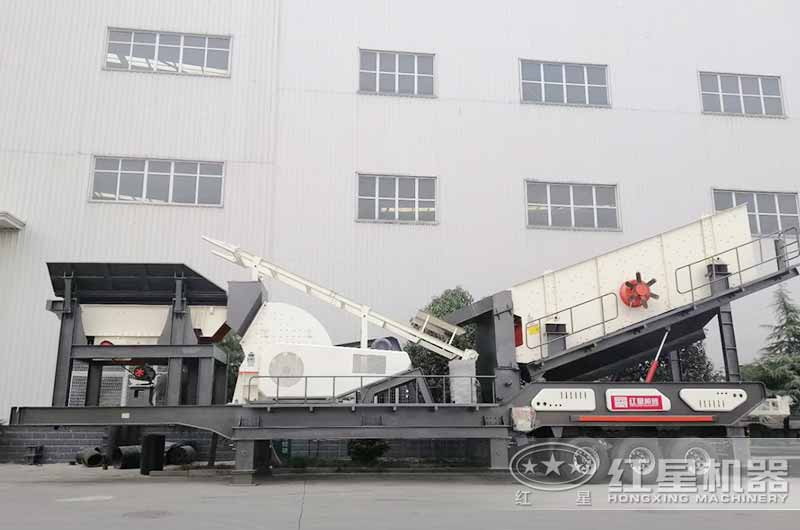 與給料機(jī)、破碎機(jī)一起搭載的新型車載可移動(dòng)篩砂機(jī)