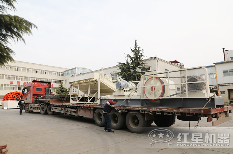 對(duì)輥機(jī)發(fā)貨現(xiàn)場